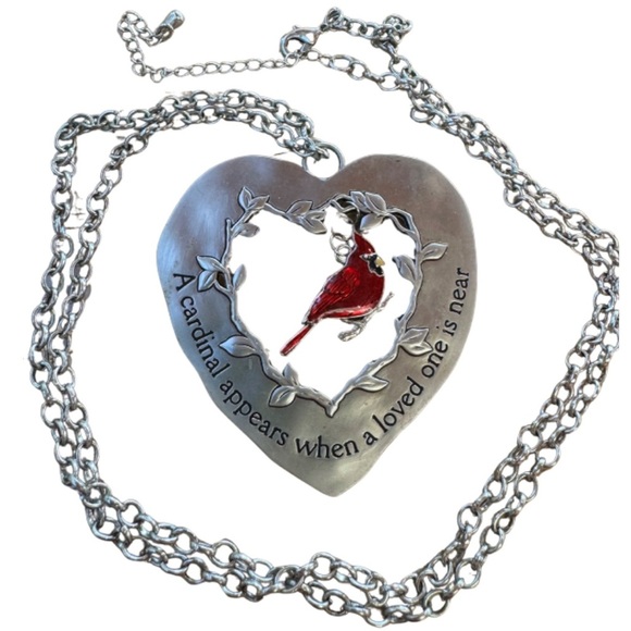 A cardinal appears when a loved one is near silver necklace - Picture 1 of 2
